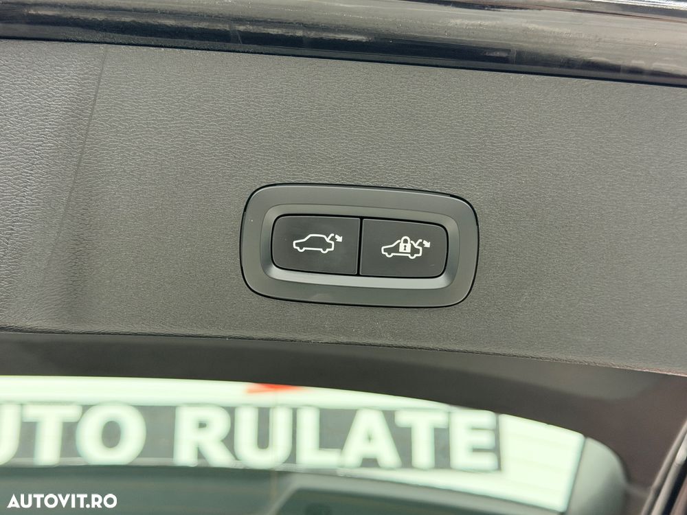 Volvo XC 40 D3 Geartronic Momentum Pro - 18