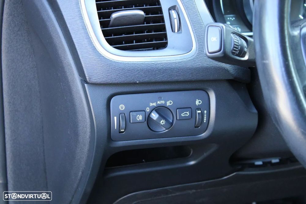 Volvo V40 1.6 D2 Momentum Eco - 18