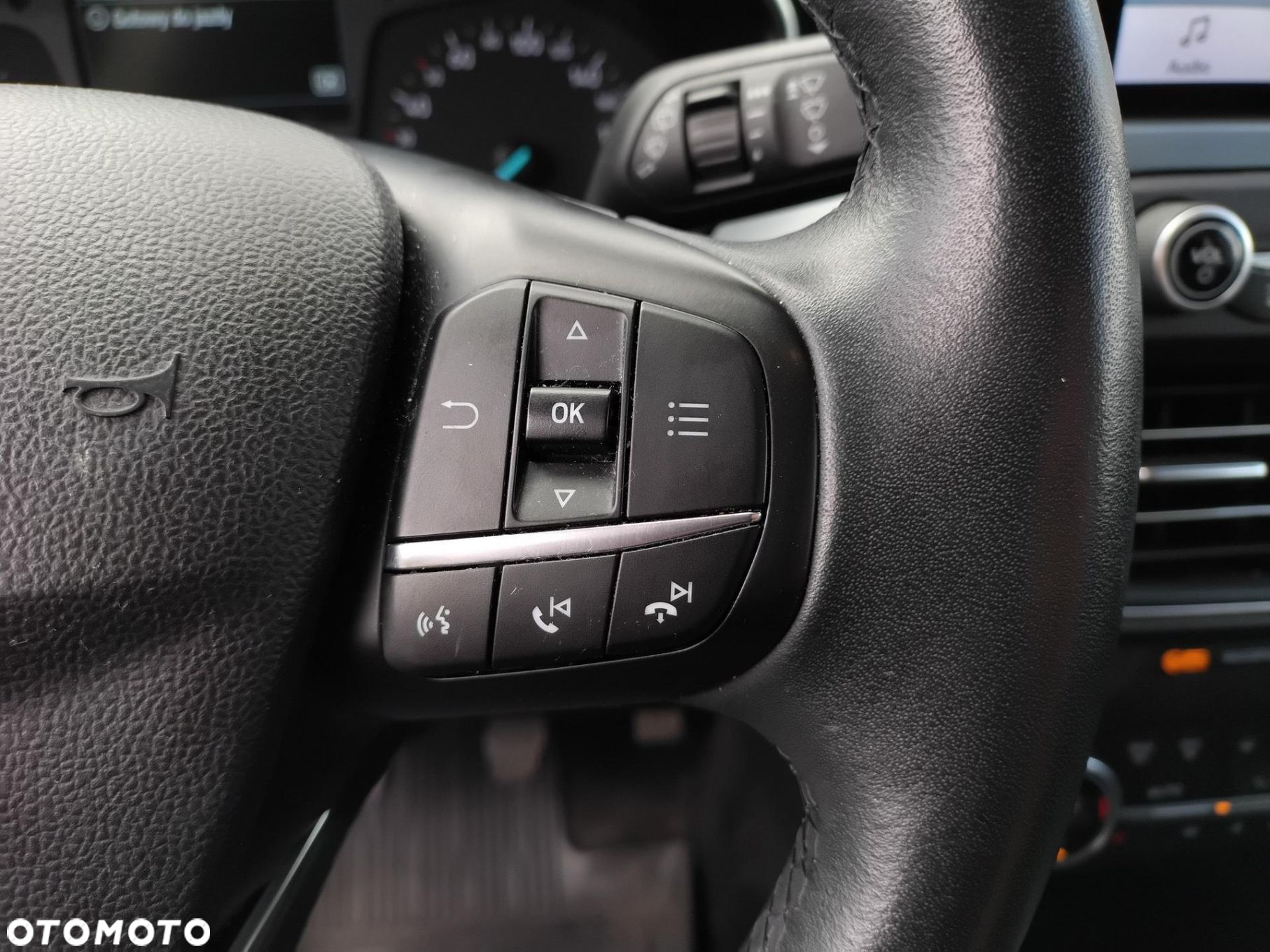 Ford Focus 1.5 EcoBoost Active - 11