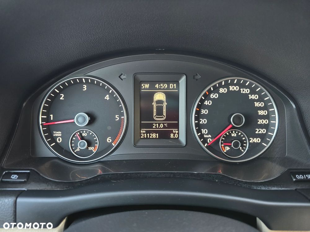 Volkswagen Golf Plus 2.0 TDI DSG Comfortline - 39