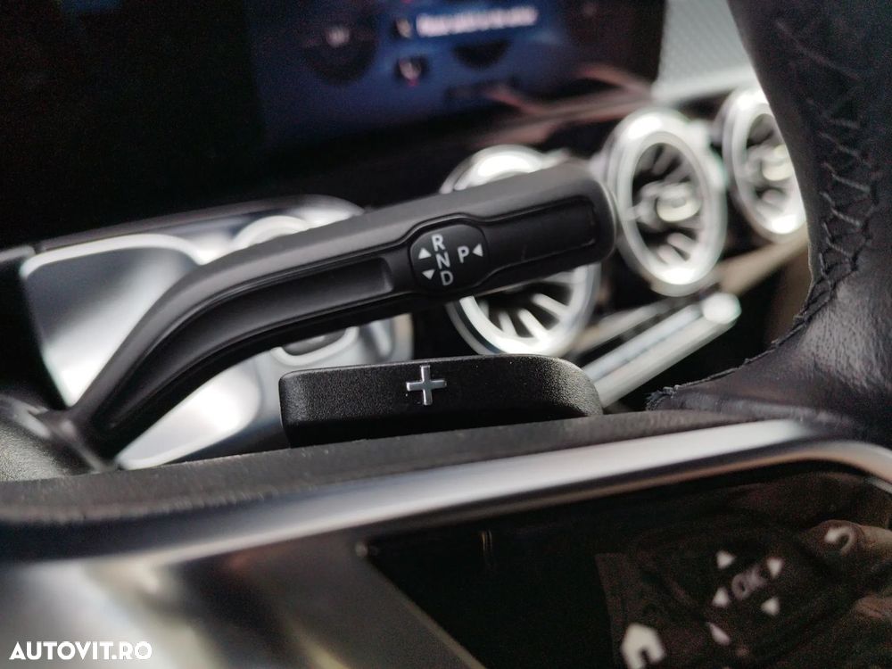 Mercedes-Benz GLB - 22