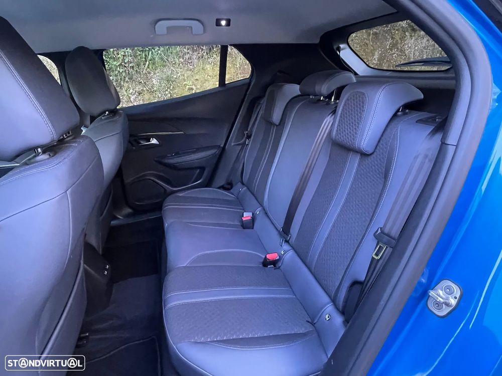 Peugeot e-2008 Allure - 7