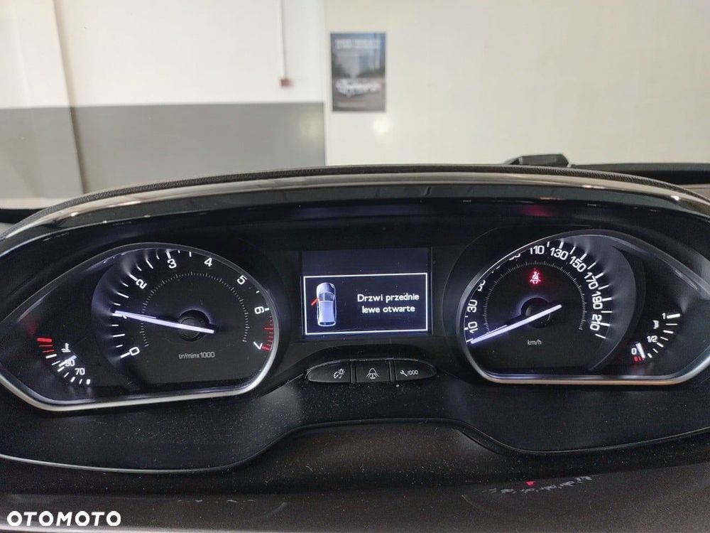 Peugeot 2008 1.2 Pure Tech Active - 15