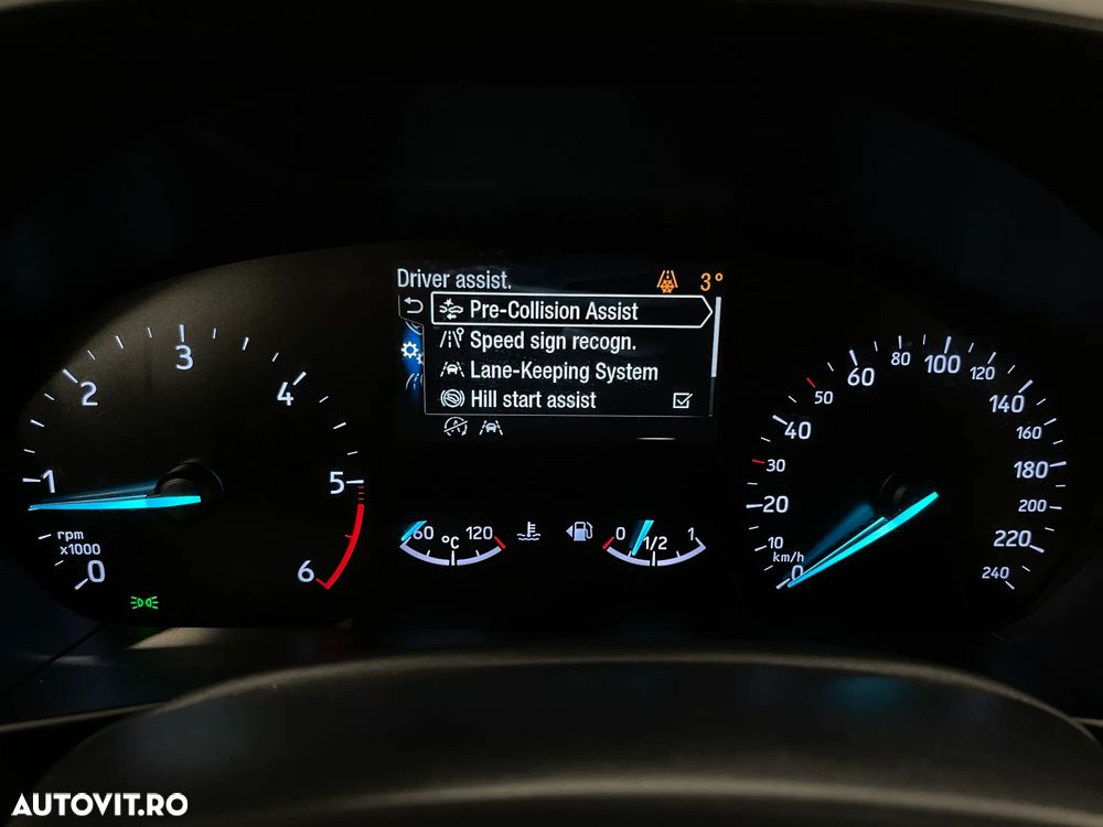 Ford Focus 1.5 EcoBlue Connected - 18