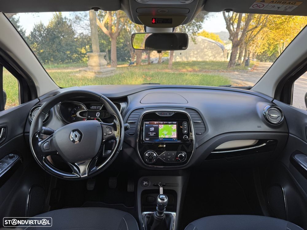 Renault Captur 1.5 dCi Exclusive XMOD - 23