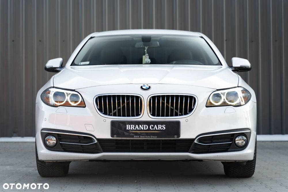 BMW Seria 5 520d xDrive Luxury Line - 3