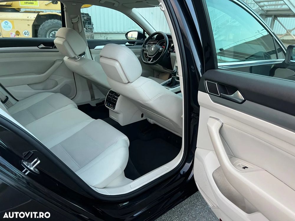 Volkswagen Passat - 31
