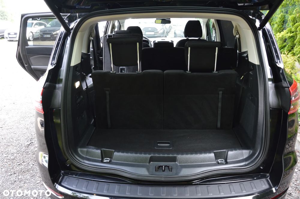 Ford S-Max - 37