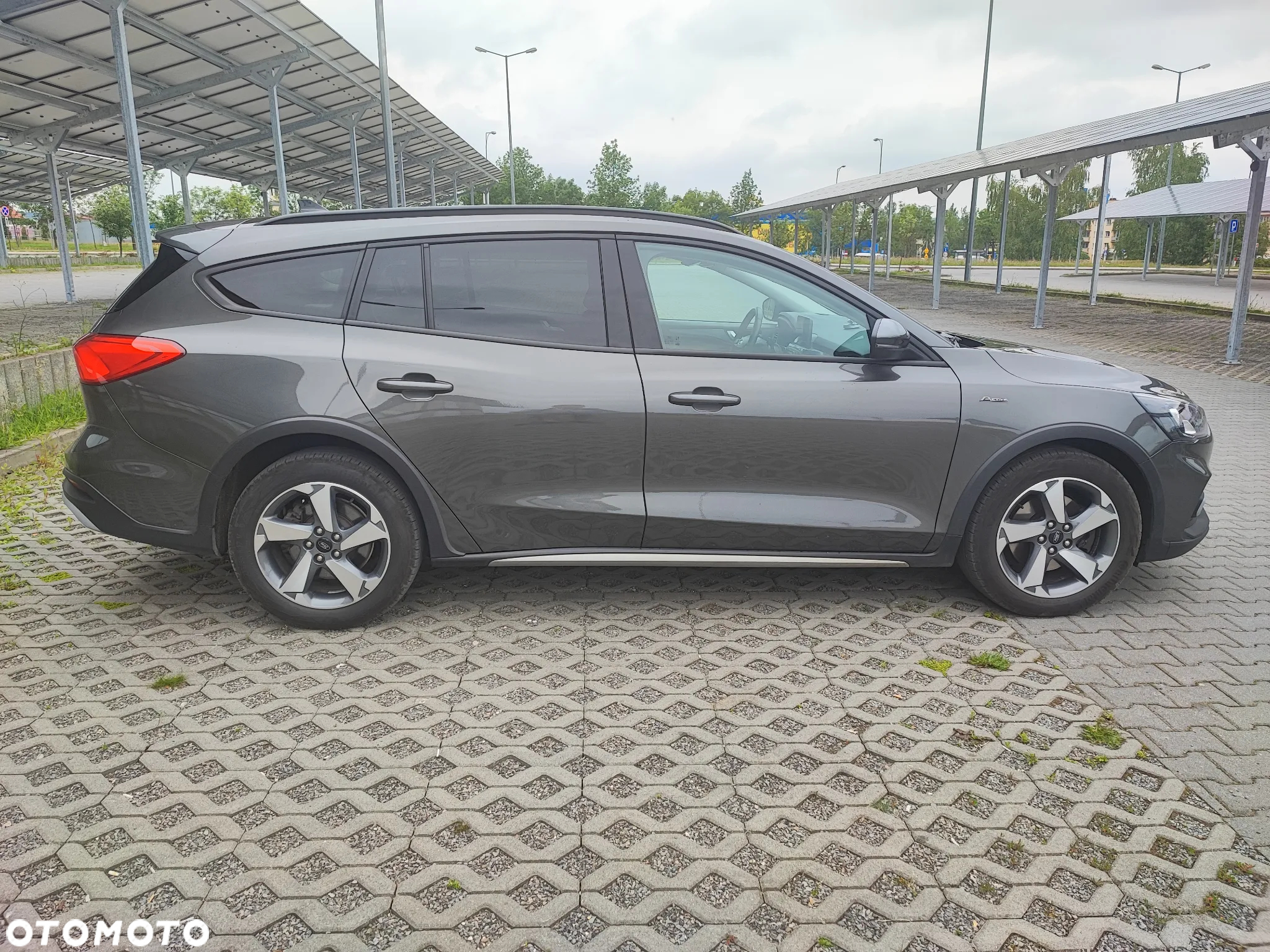 Ford Focus 1.5 EcoBoost Active X - 9