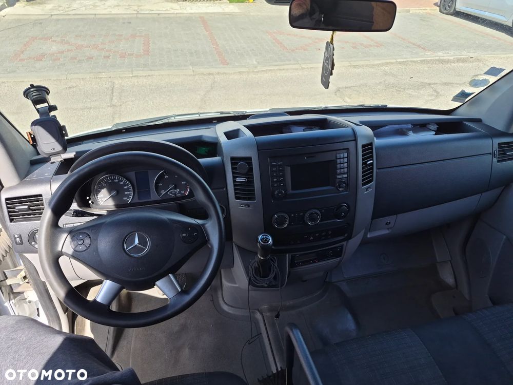 Mercedes-Benz Sprinter - 8