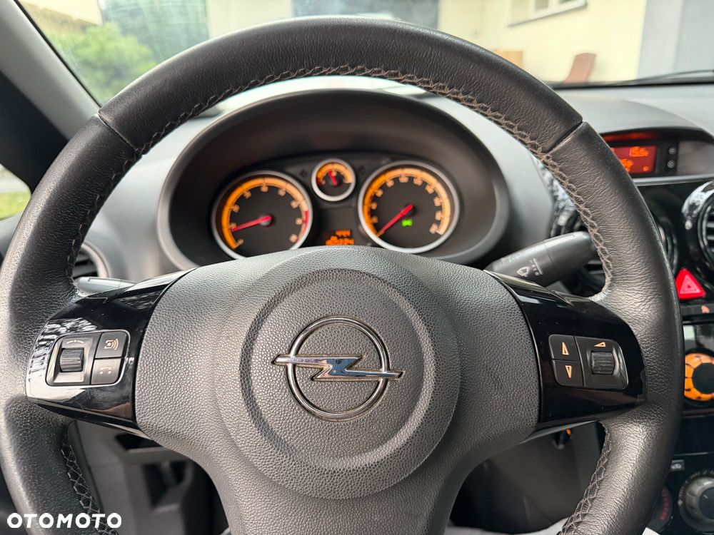 Opel Corsa 1.2 16V Cosmo - 21