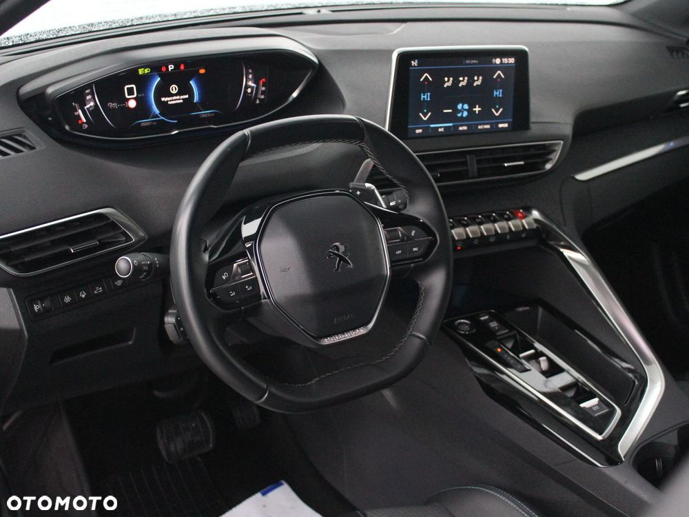 Peugeot 3008 1.5 BlueHDi Allure Pack S&S EAT8 - 17