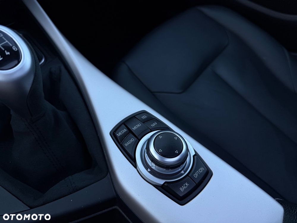 BMW Seria 1 118d DPF Edition Sport - 12