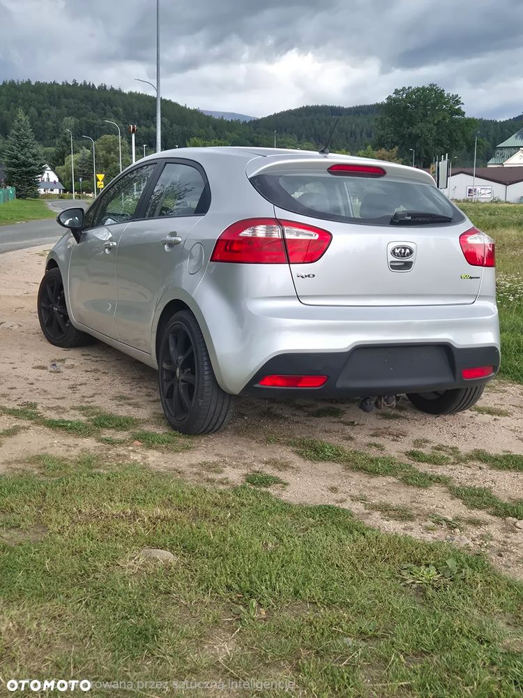 Kia Rio 1.1 CRDI Attract - 7