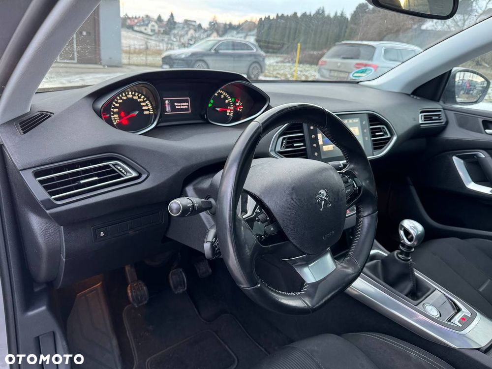 Peugeot 308 125 THP Active - 19