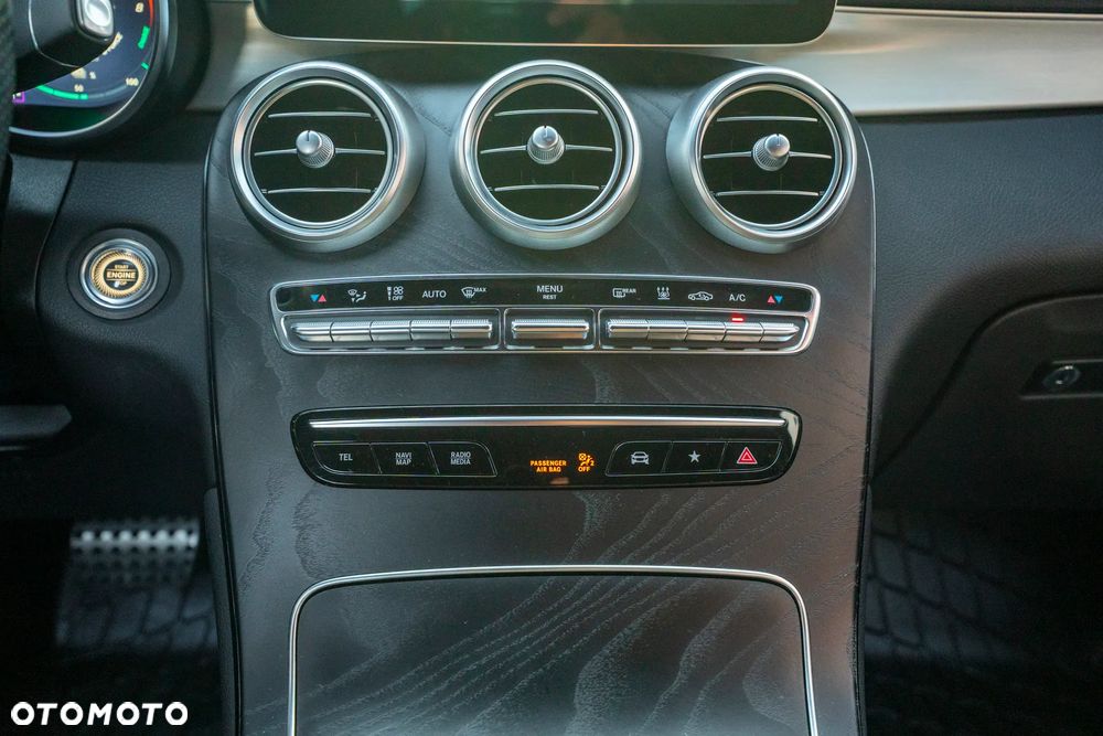 Mercedes-Benz GLC 300 e 4-Matic Business Edition - 21