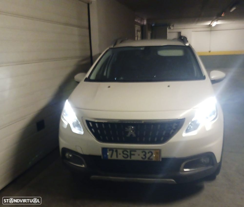 Peugeot 2008 1.2 PureTech Allure EAT6 - 9