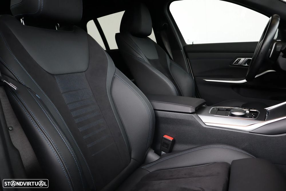 BMW 330 e Pack Desportivo M Auto - 15