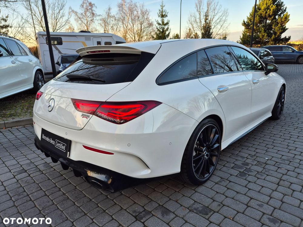Mercedes-Benz CLA - 12