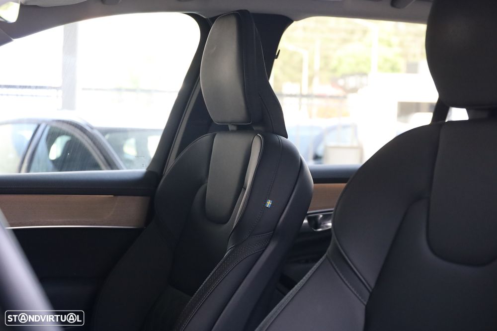 Volvo XC 90 2.0 T8 PHEV Plus Dark AWD - 14