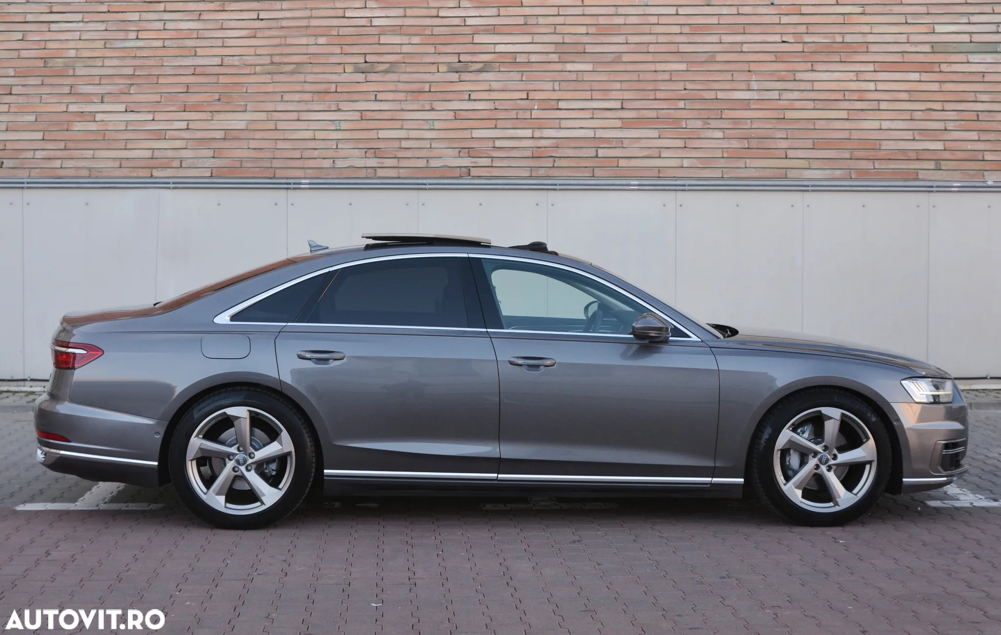 Audi A8 - 7