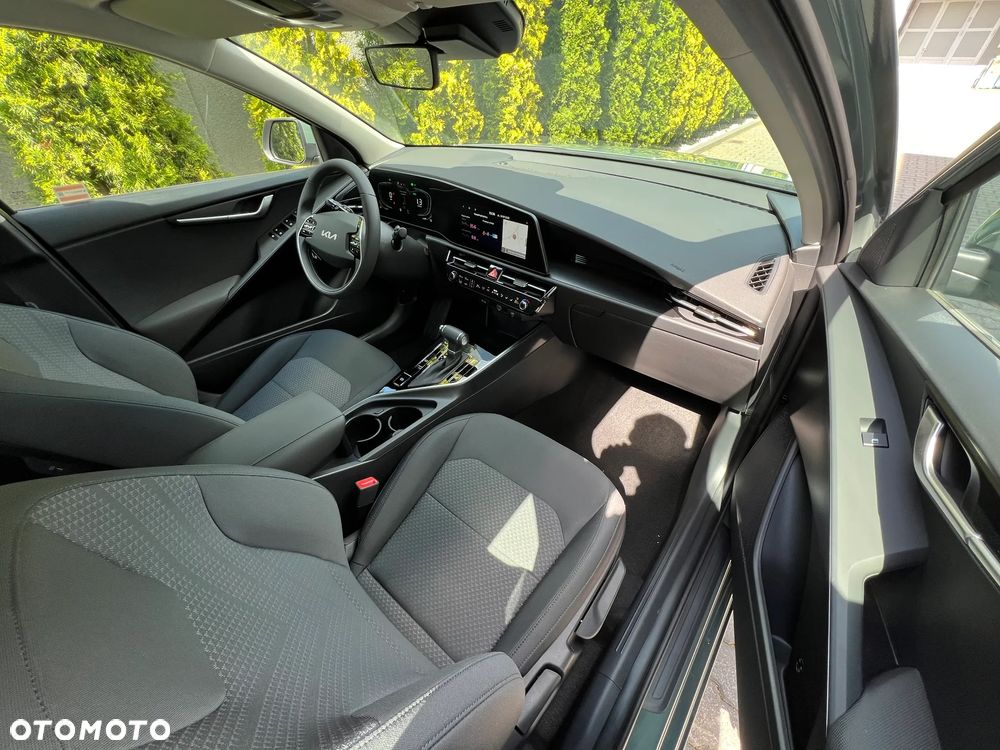 Kia Niro 1.6 GDI Hybrid M - 28