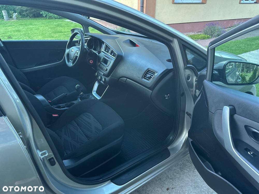 Kia Ceed 1.6 GDI M - 11