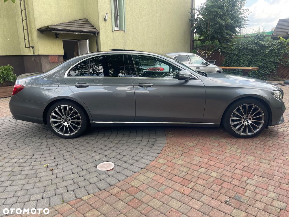 Mercedes-Benz Klasa E 220 d 4Matic 9G-TRONIC Sportstyle Edition - 5
