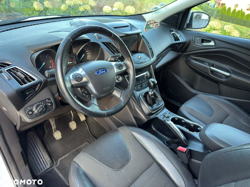 Ford Kuga - 10