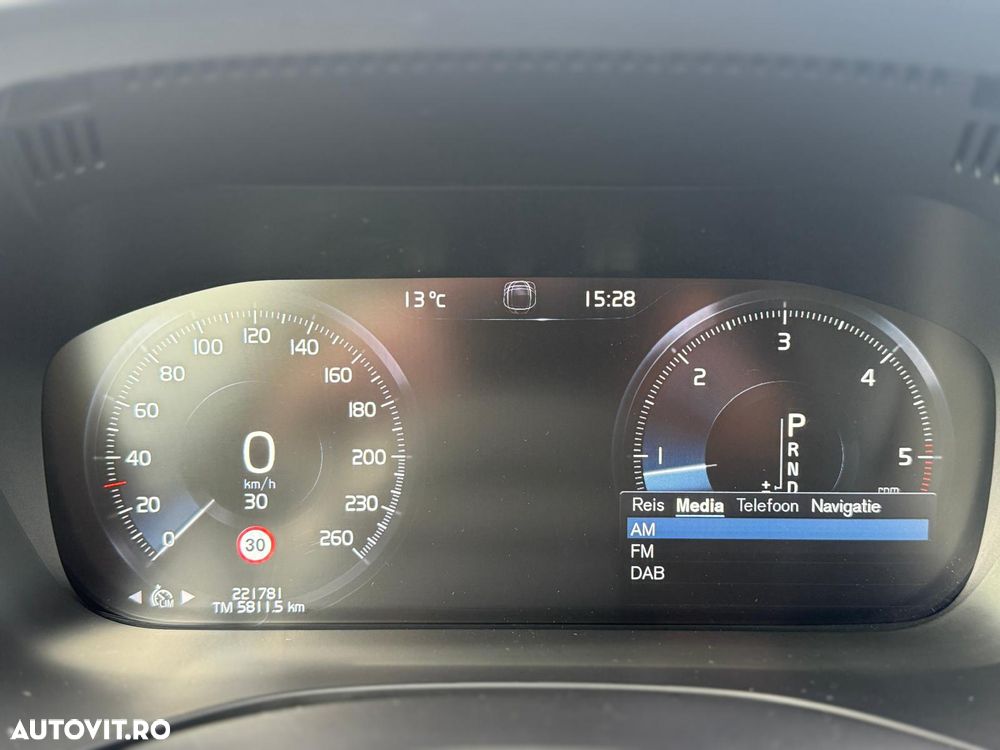 Volvo XC 60 D4 AWD Geartronic Momentum - 22