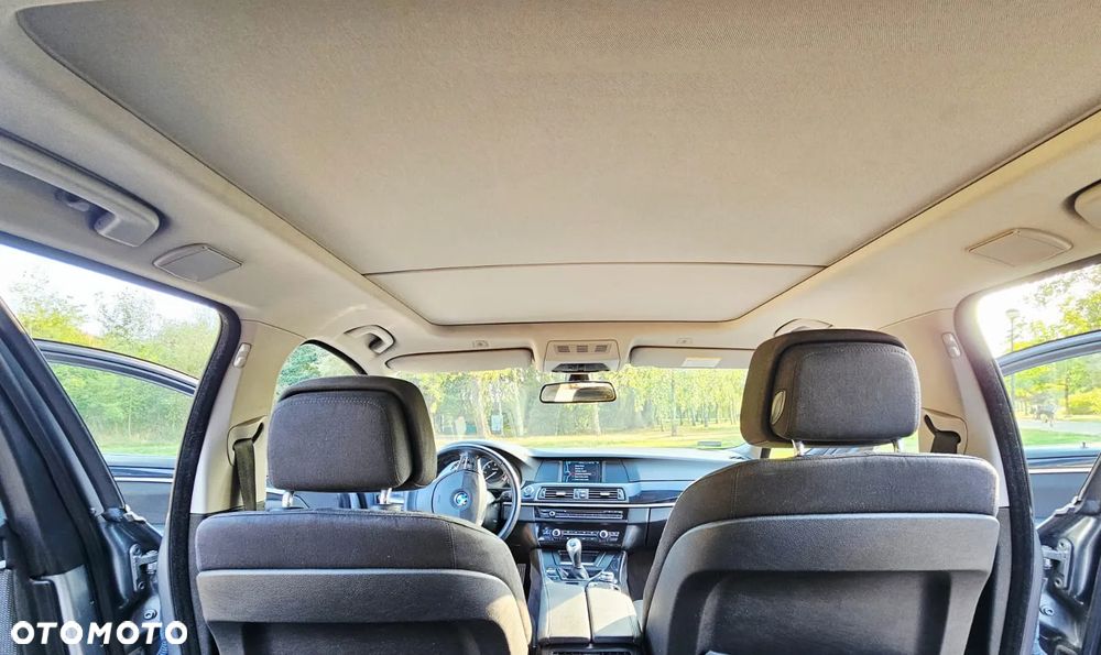 BMW Seria 5 520d - 27