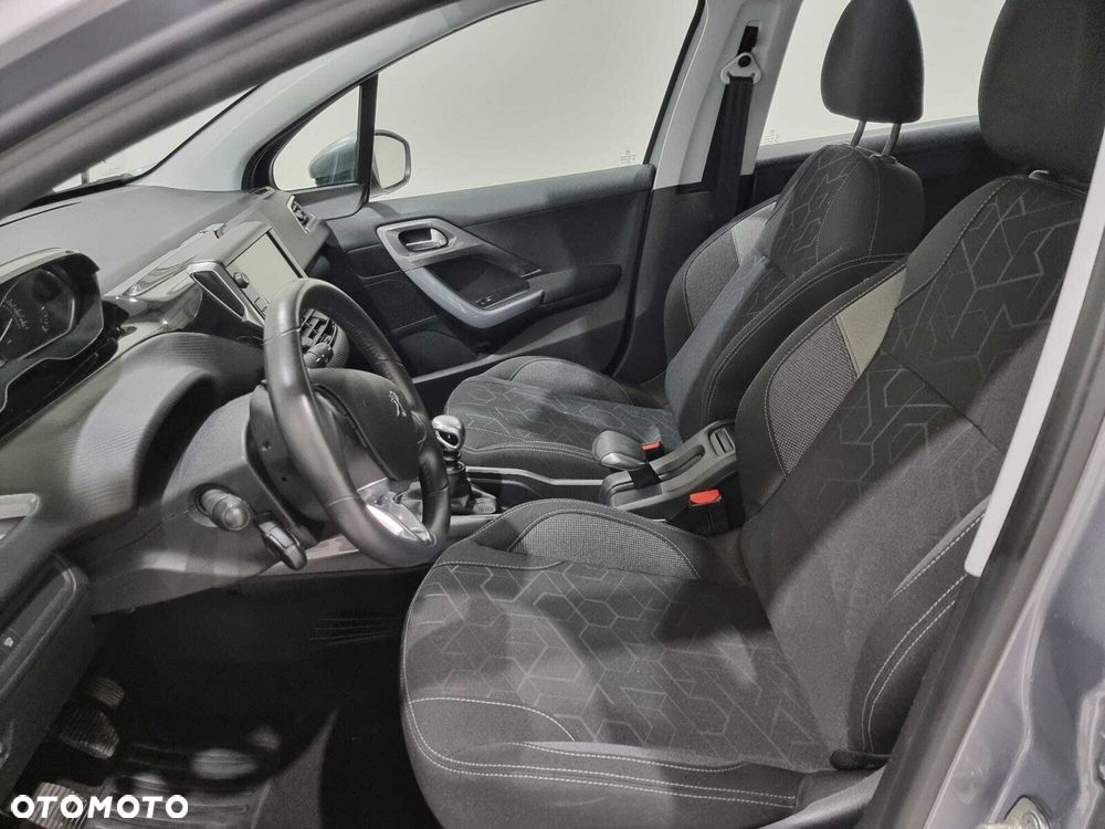 Peugeot 2008 - 18