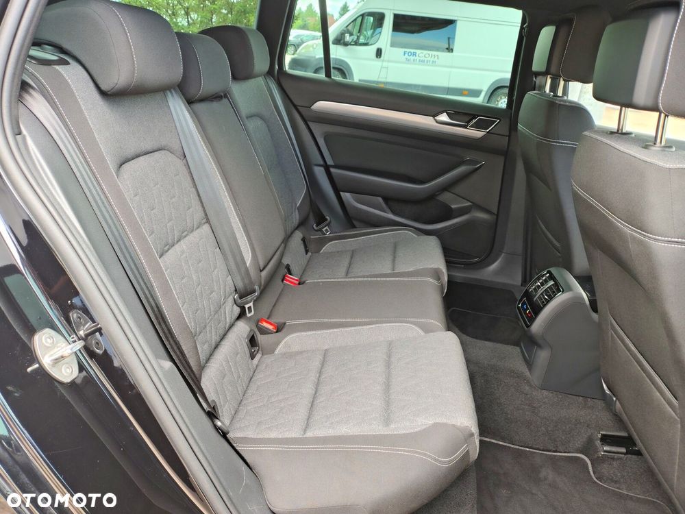 Volkswagen Passat - 17