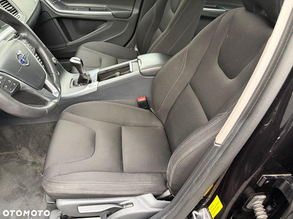 Volvo V60 Cross Country D3 Momentum - 10