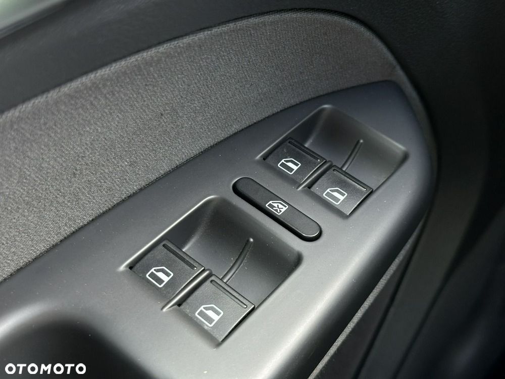 Volkswagen Touran - 30