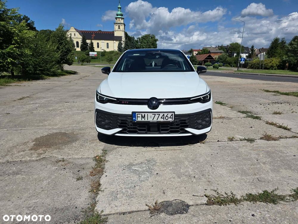 Volkswagen Golf - 2