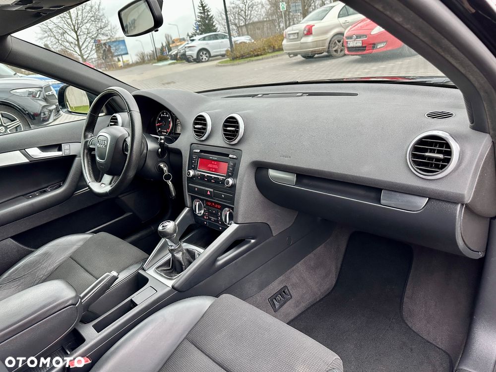 Audi A3 Sportback 1.8 TFSI S line Sportpaket Plus - 27