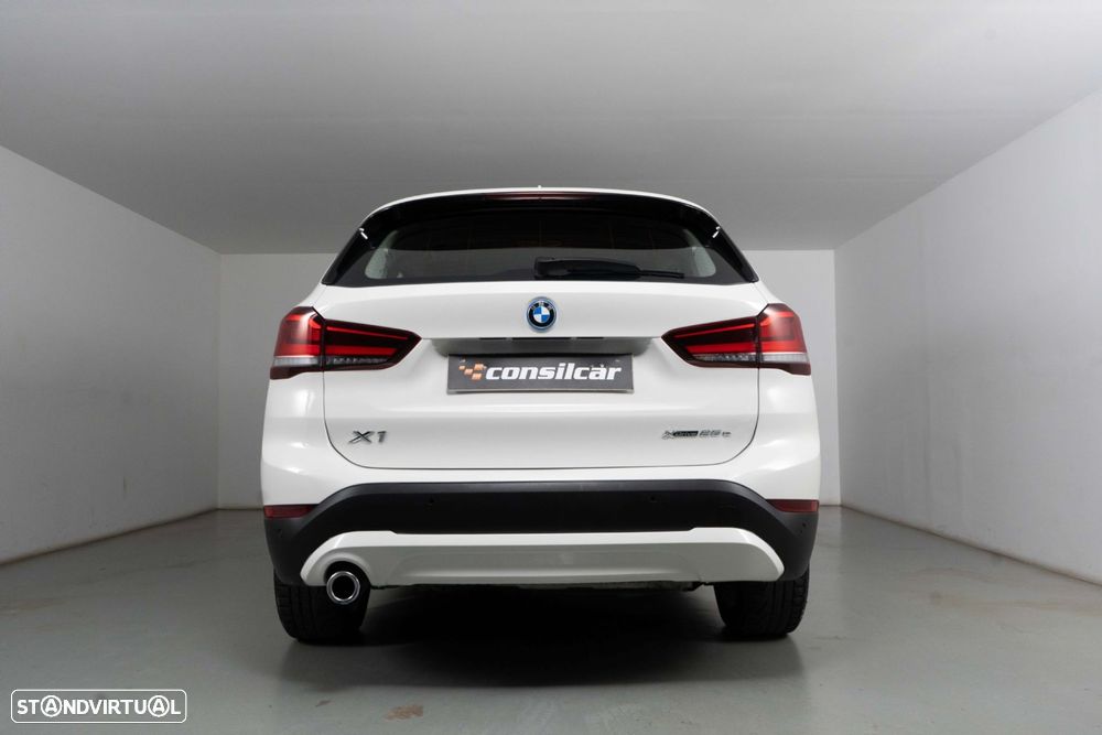 BMW X1 25 e xDrive Corporate Edition - 5