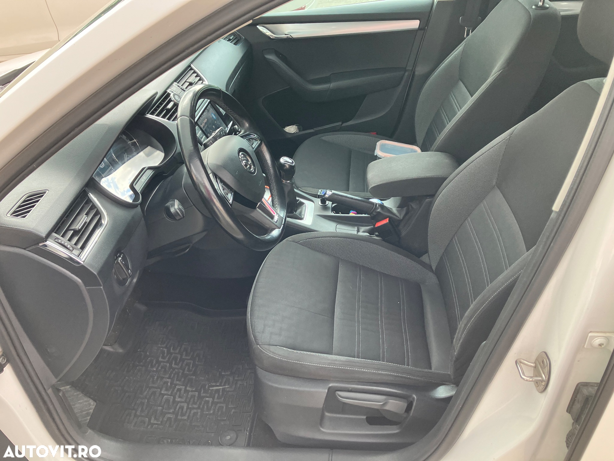 Skoda Octavia Combi Diesel 1.6 TDI Ambition - 9