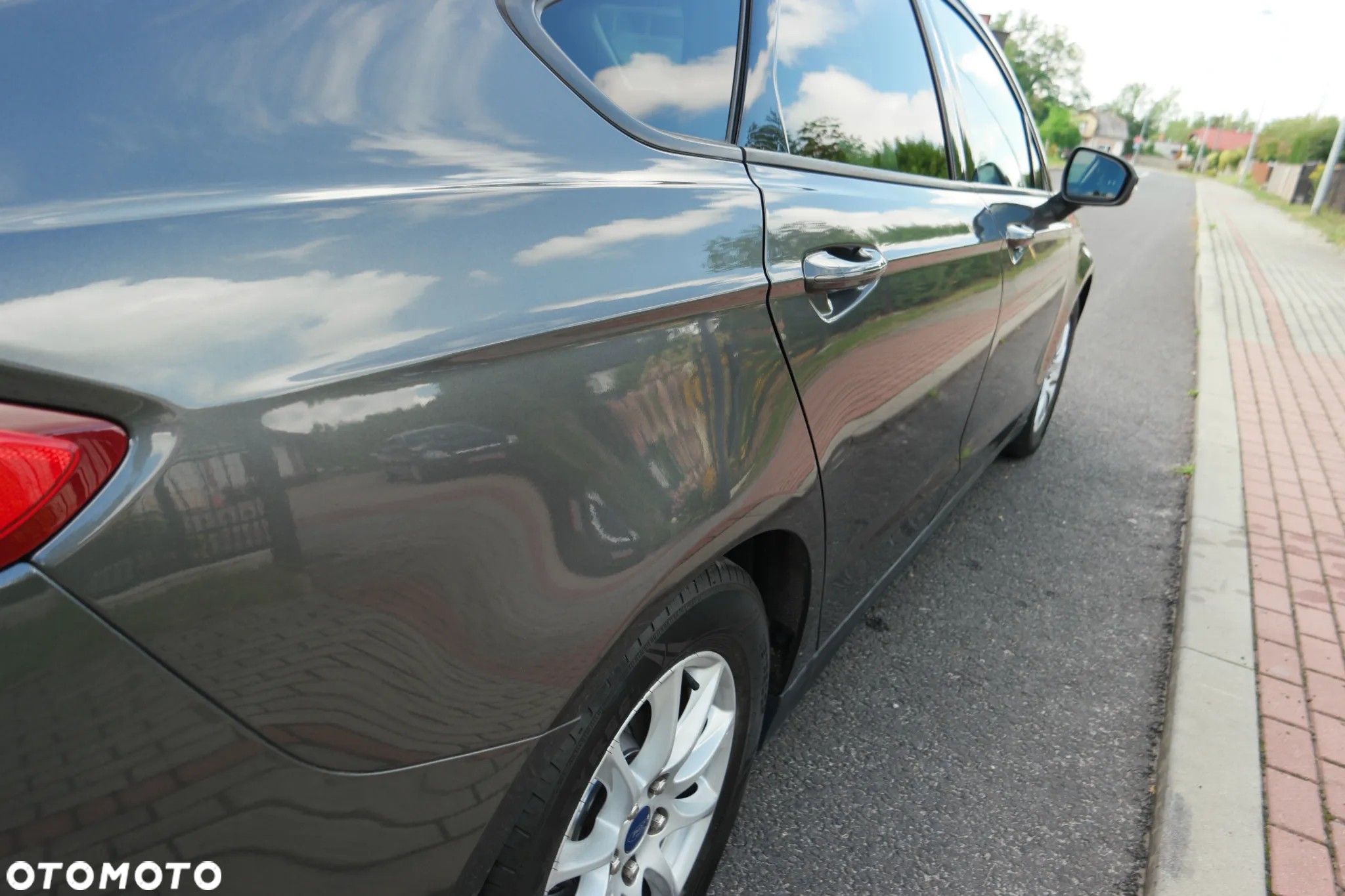 Ford Mondeo - 14