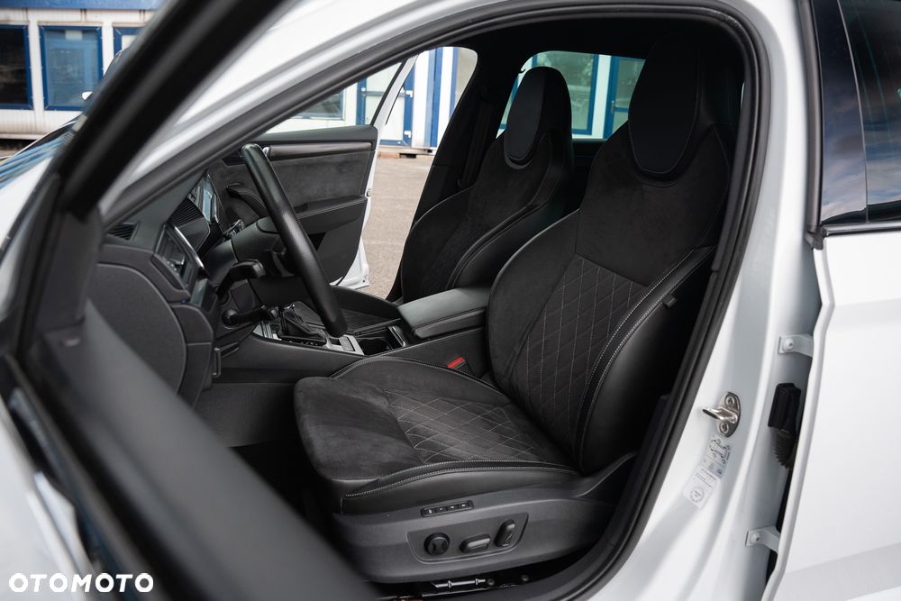 Skoda Superb 2.0 TDI DSG SportLine - 20