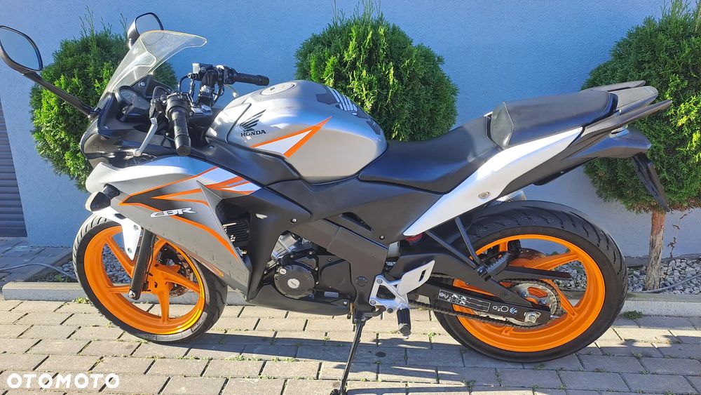 Honda CBR - 6