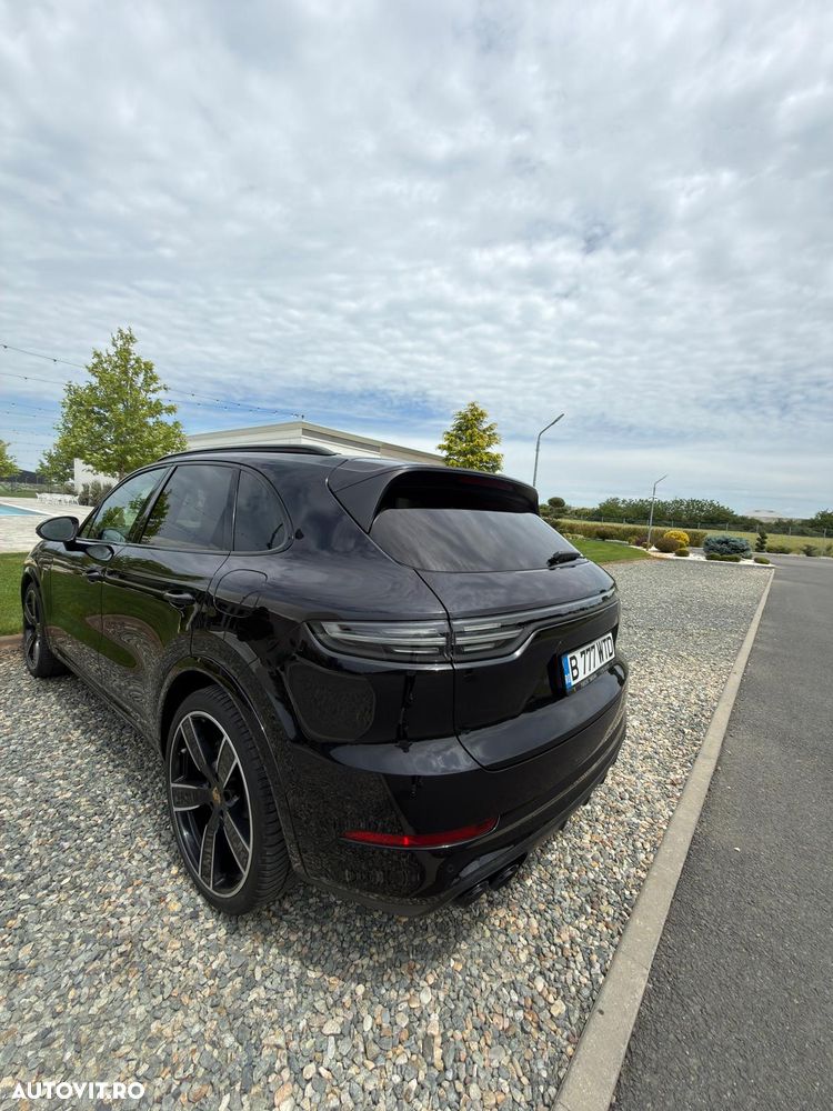 Porsche Cayenne Standard - 2
