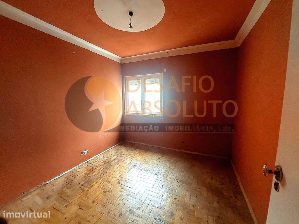 Apartamento T3, em Remodelação, Laranjeiro - Grande imagem: 2/20