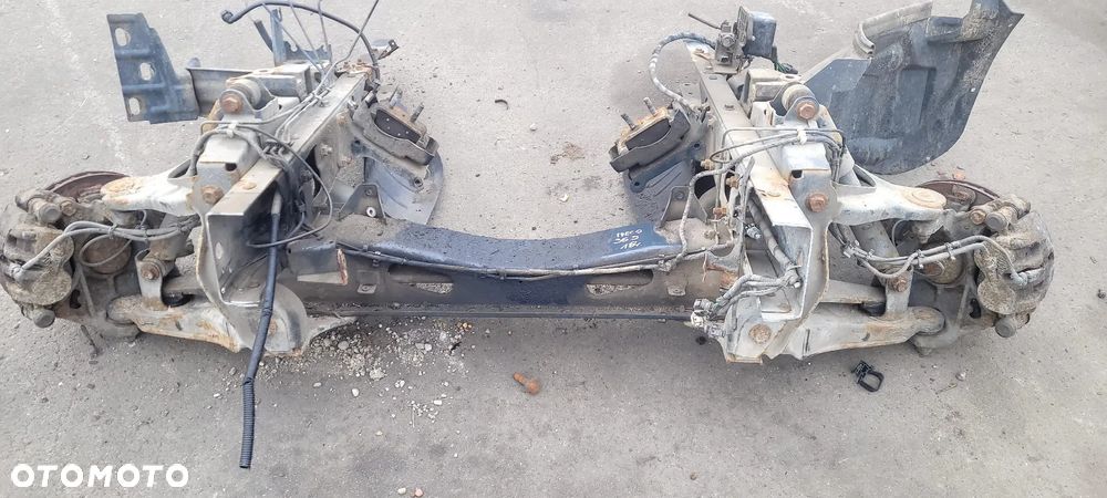 Iveco 35s15 2,3HPI 15-21r sanki zawieszenia wózek - 2