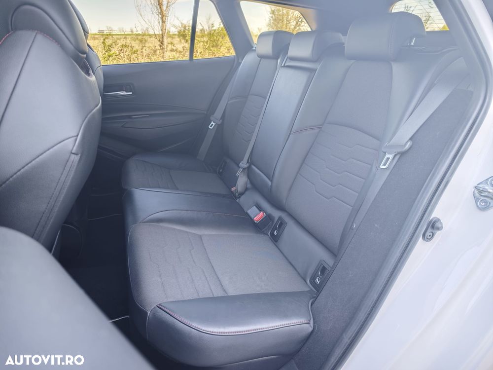 Toyota Corolla 1.8 HSD Exclusive interior Negru - 34