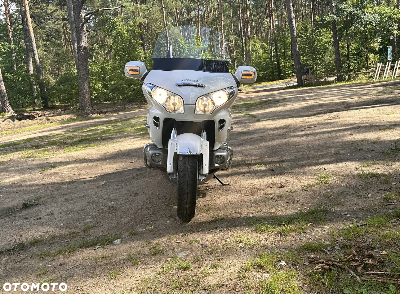 Honda GL - 8