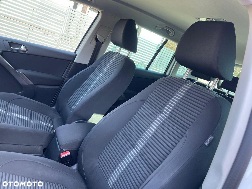 Volkswagen Tiguan 2.0 TDI DPF BlueMotion Technology Sport & Style - 26