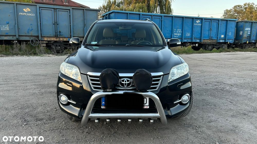 Toyota RAV4 - 1