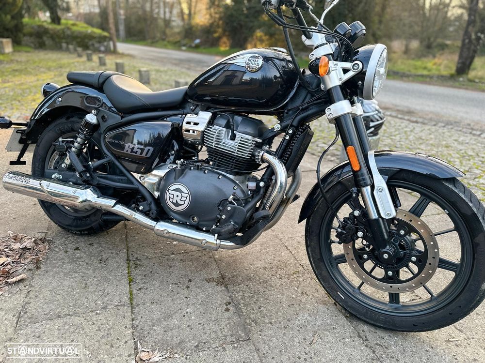 Royal Enfield Super Meteor 650 - 2